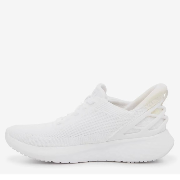 Kizik Athens Hands-Free Sneaker in White Size Women 7 / Men 5.5 - Picture 3 of 16